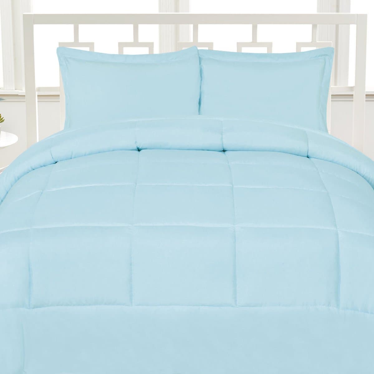 Luxurious Down Alternative Soft Solid Color Comforter Box Stitch Brushed Microfiber Bedding-Full, Light Blue