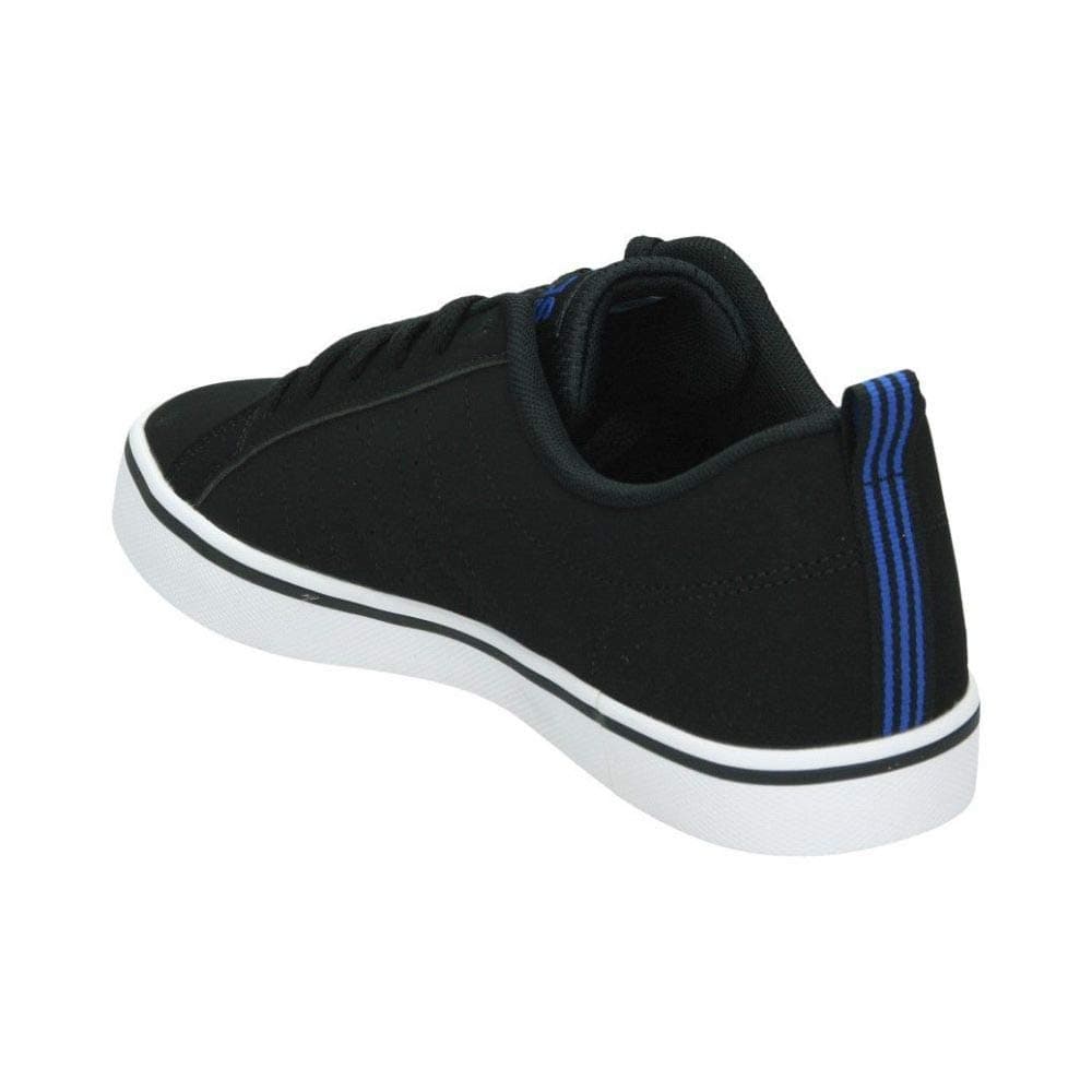 adidasMen's Low-Top Sneakers