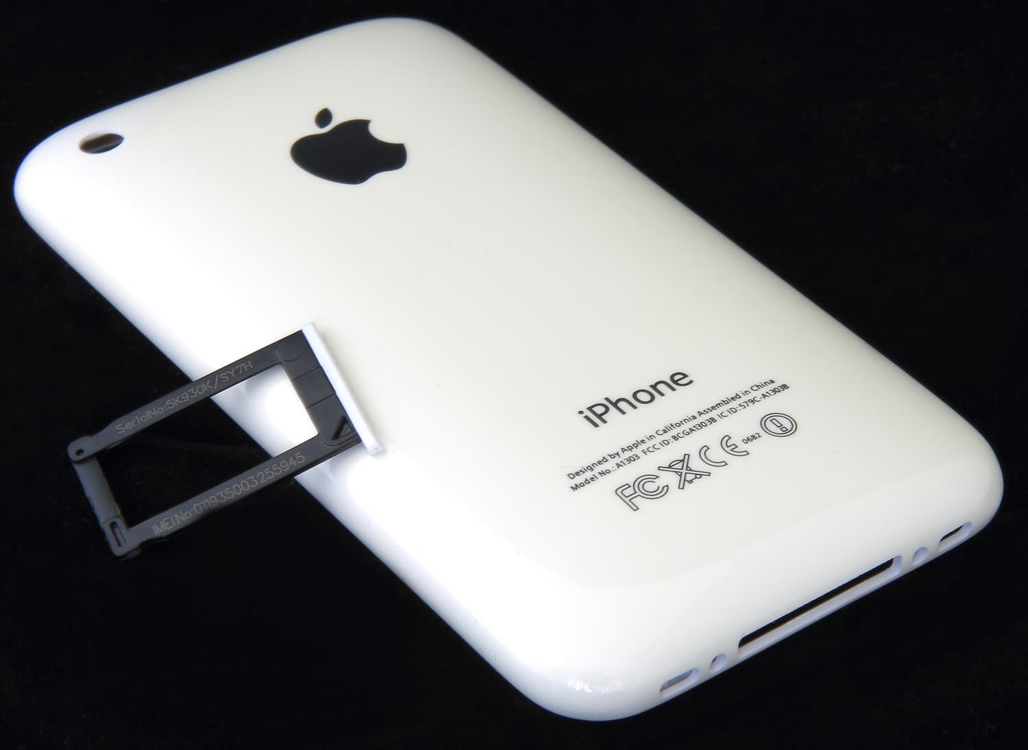 REYEHO (2 Packs) Screen Protector Designed for Screen Protector (6.1") Premium Tempered Glass Screen Protector with Easy Installation Alignment Case Frame (2-Pack)[3D Touch]