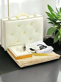 ihvan online Muslim Prayer Rug Set, Islamic Dowry Gift Box for Men & Women, Shawl, Kufi Hat, Digital Beads Counter, Quran Gift, Elegant Islamic Gifts Set for Ramadan & Eid & Wedding, White