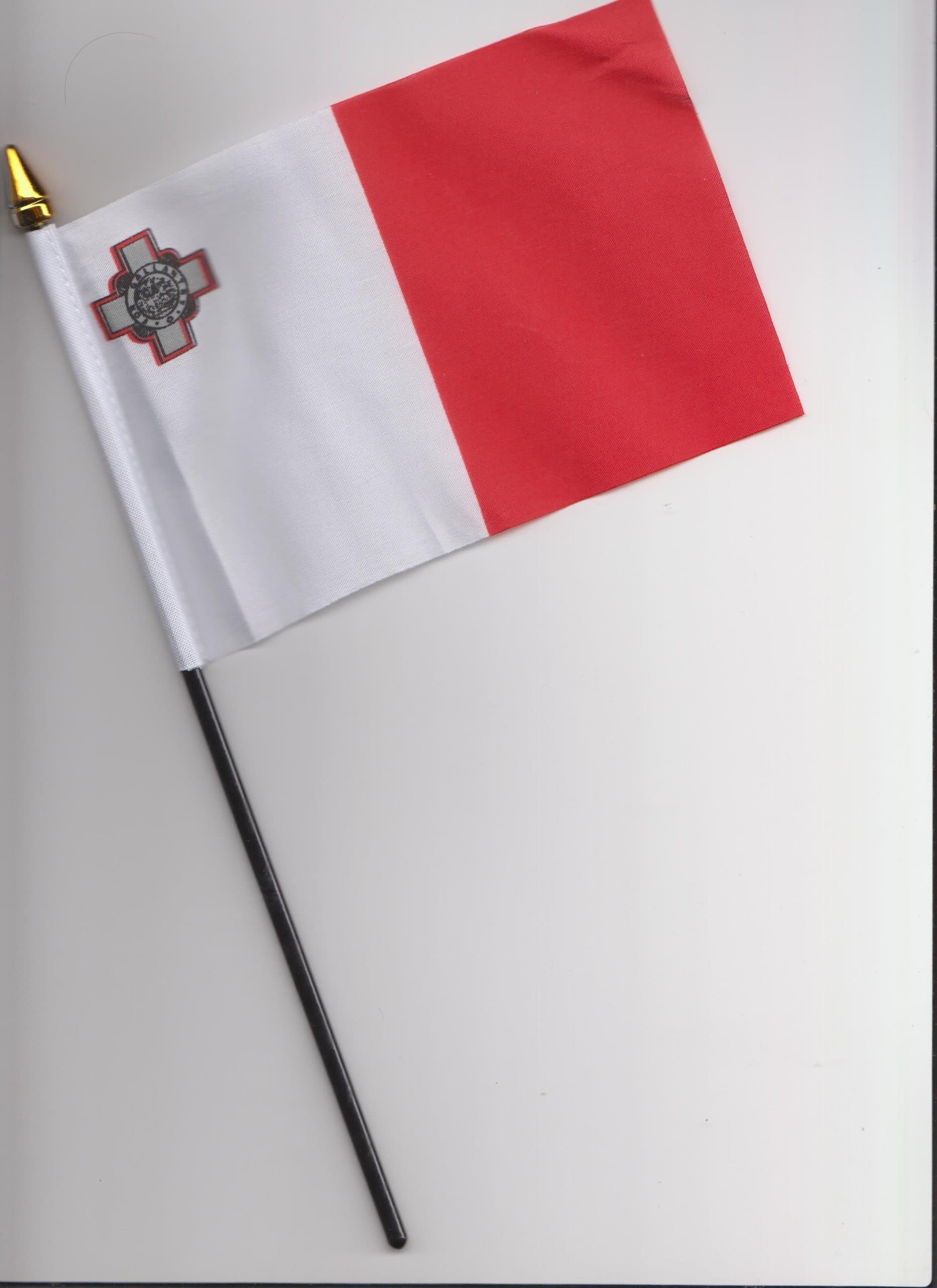 Malta Hand Flag 25cm