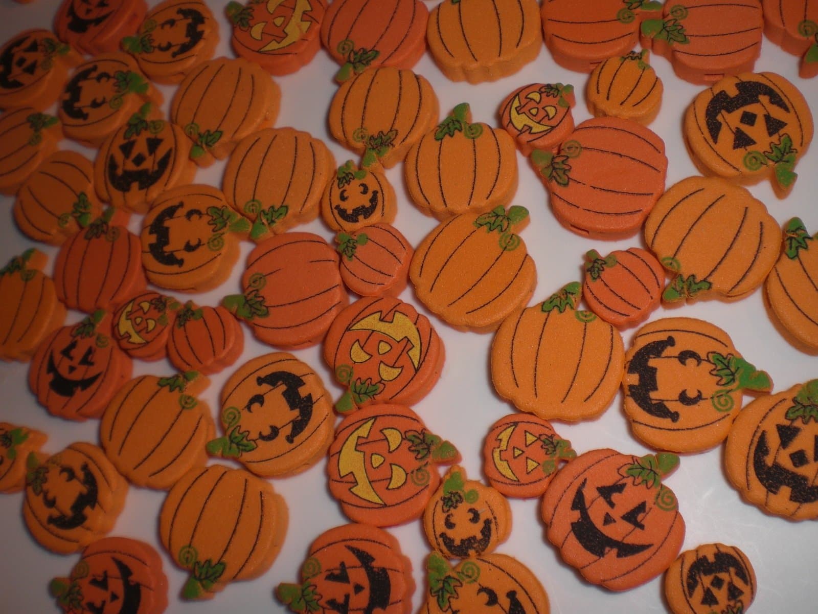 100 Assorted Pumpkin Foam Beads
