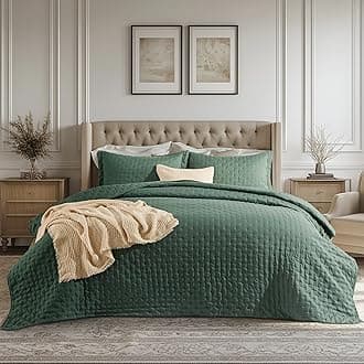 Bedsure California King Quilt - Dark Green Bedspread California King Size & Lightweight Comforter, Modern Coverlet with Clover Pattern, Ultra Soft All-Season Bedding, 111x106 Inches