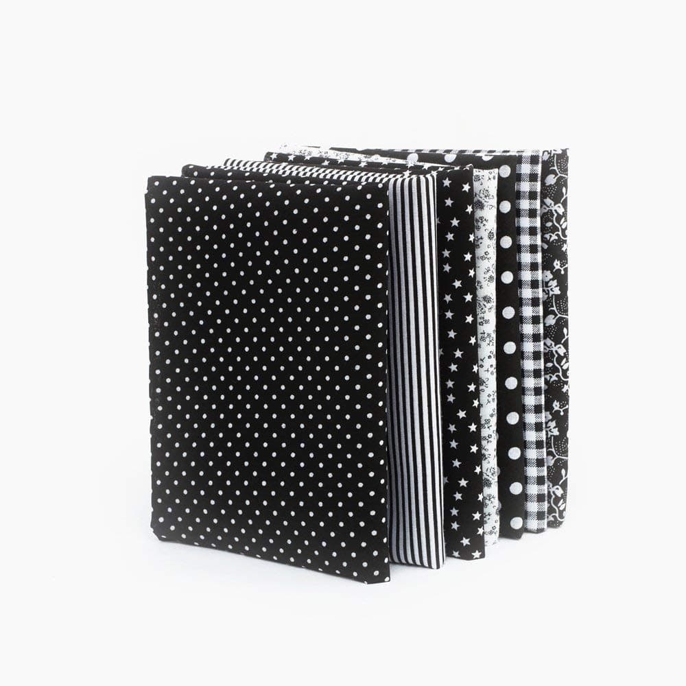 RayLineDo® 7pcs 25 * 25cm Different Pattern Patchwork Fabric Craft Printed Cotton Material Mixed Squares Bundle Quilting Scrapbooking Sewing Artcraft DIY Fabric Black Series